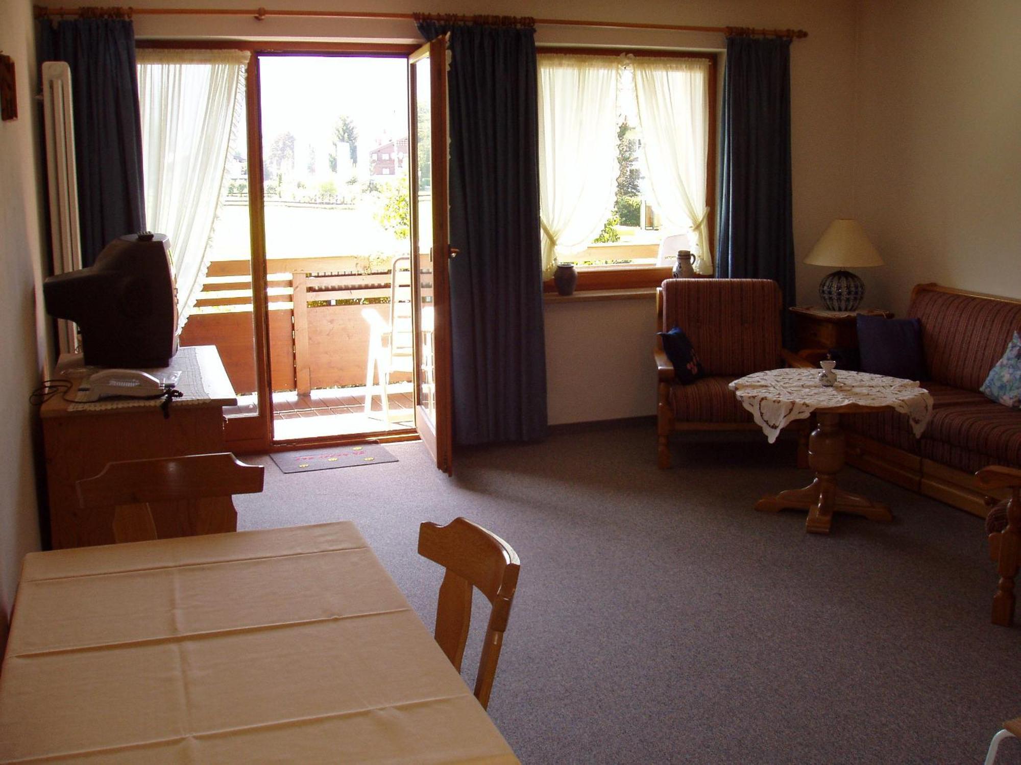 Gaestehaus Zur Faerbe Apartments Оберстдорф Экстерьер фото